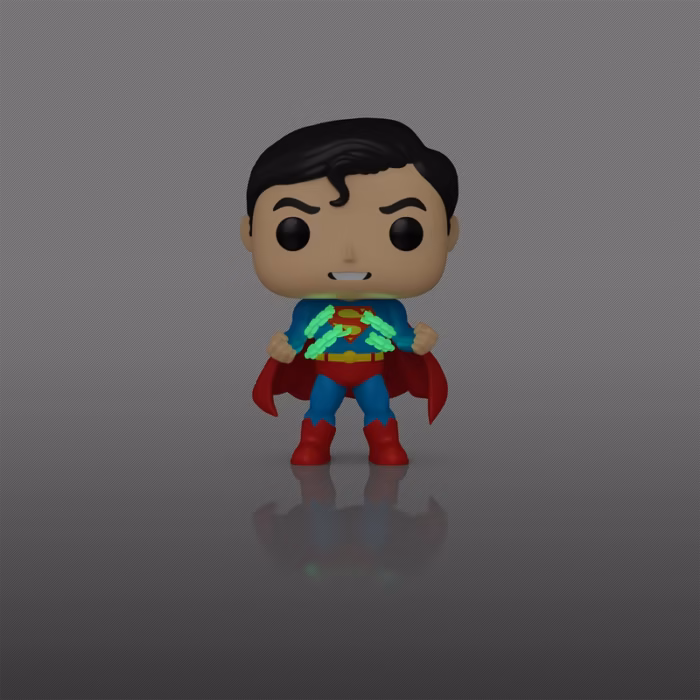 Funko Pop! DC Superman Breaking Chains Glow in the Dark #615 Exclusive - Görsel 3