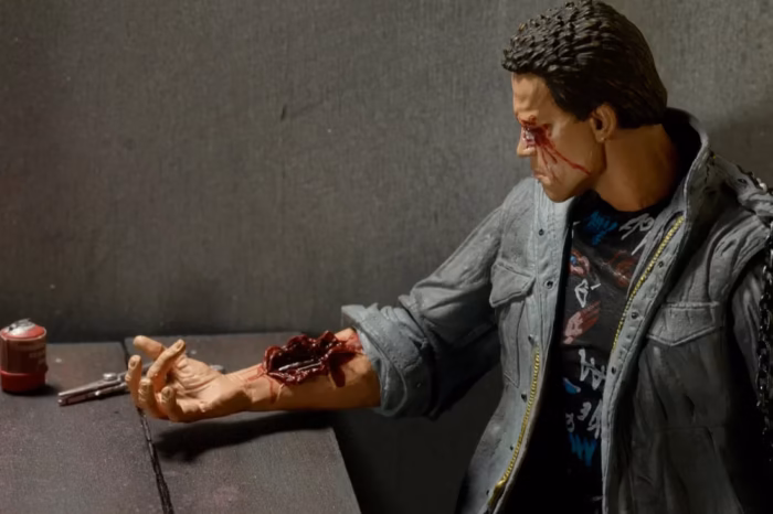 NECA – THE TERMINATOR™ – ULTIMATE T-800 TECH NOIR 7" ACTION FIGURE - Görsel 5