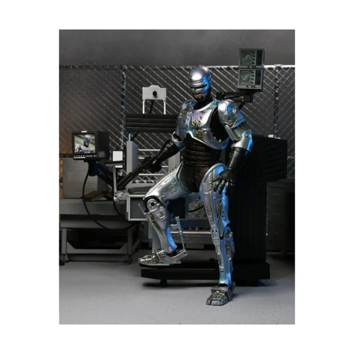 NECA – ROBOCOP™ – ULTIMATE BATTLE-DAMAGED ROBOCOP WITH CHAIR - Görsel 6